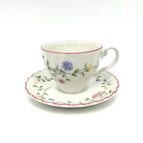 JOHNSON BROS. Vintage White Pink Floral Spring England Teacup Saucer Cup Set - Picture 1 of 7